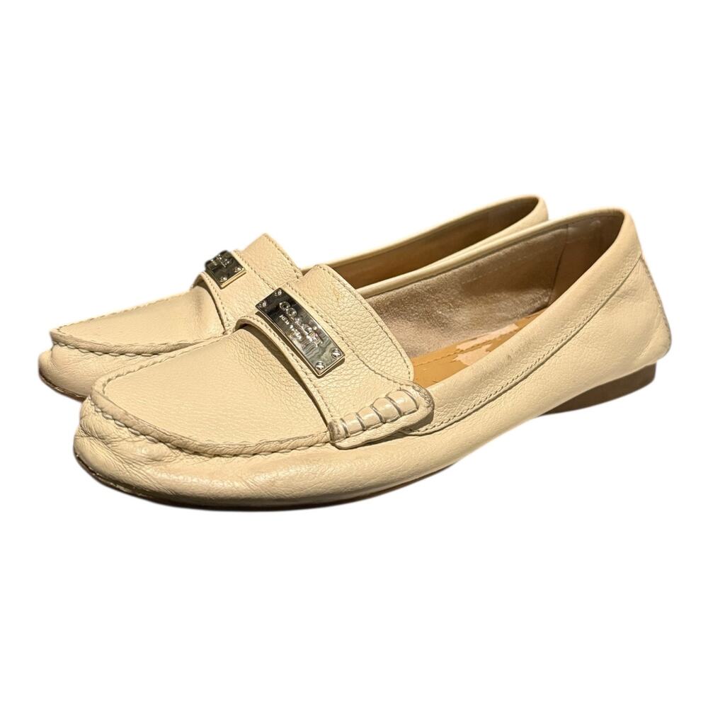 Coach Fredrica Women’s Beige Pebble Leather Loafers Gold Tone Logo Size 7.5 B
